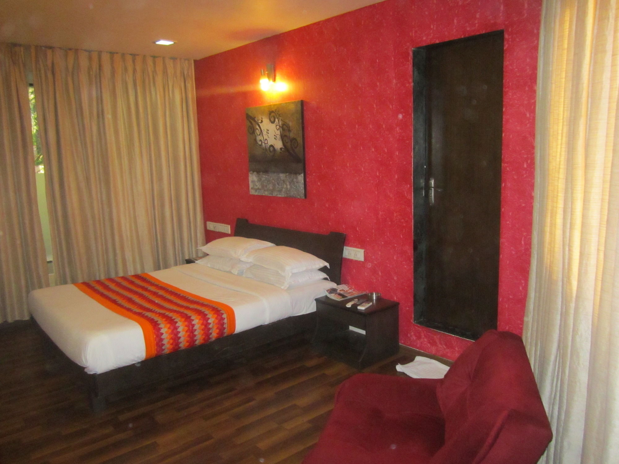 Hotel Orritel West Мумбаи Экстерьер фото